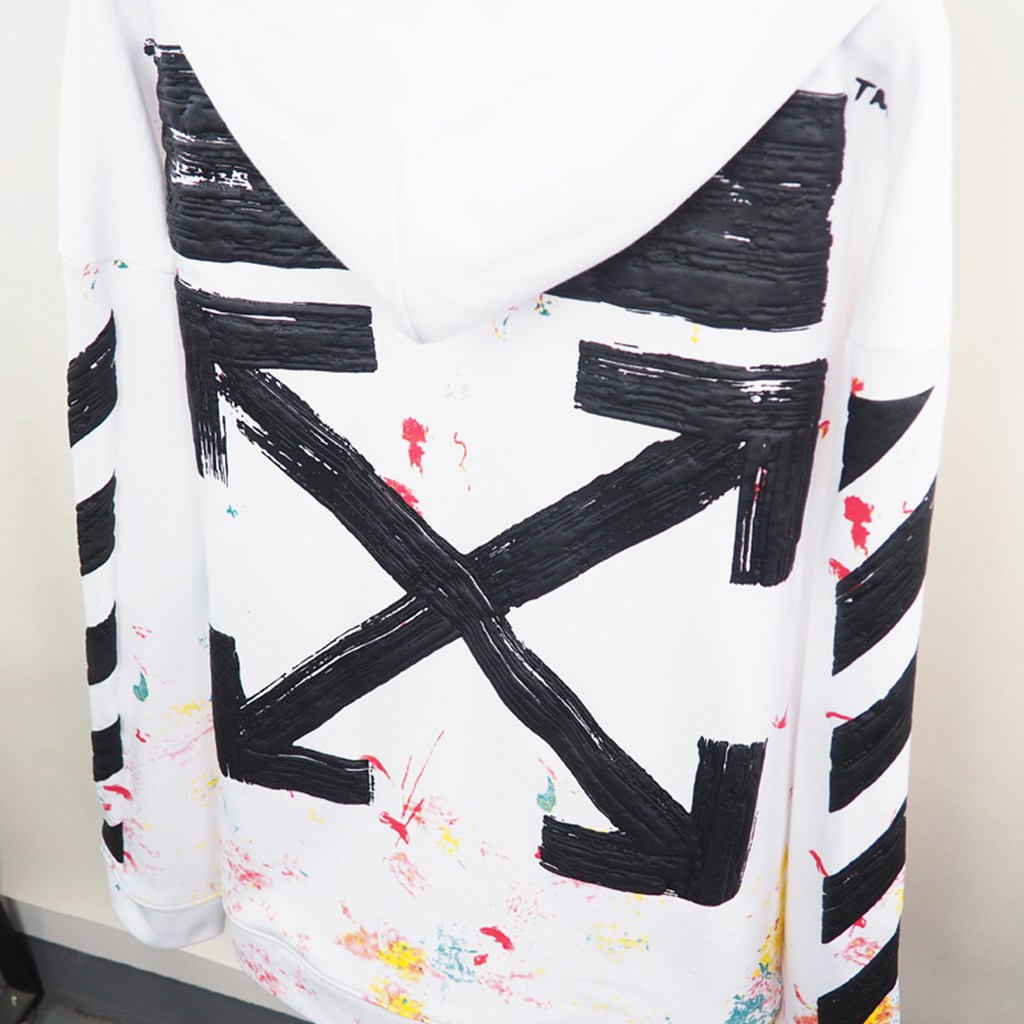OFF WHITE